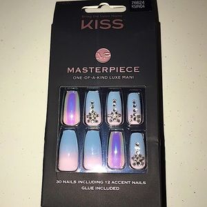 KISS Masterpiece One-of-a-Kind Luxe Press On Nails